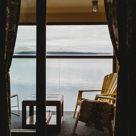 The Oceanfront Hotel Sointula Экстерьер фото