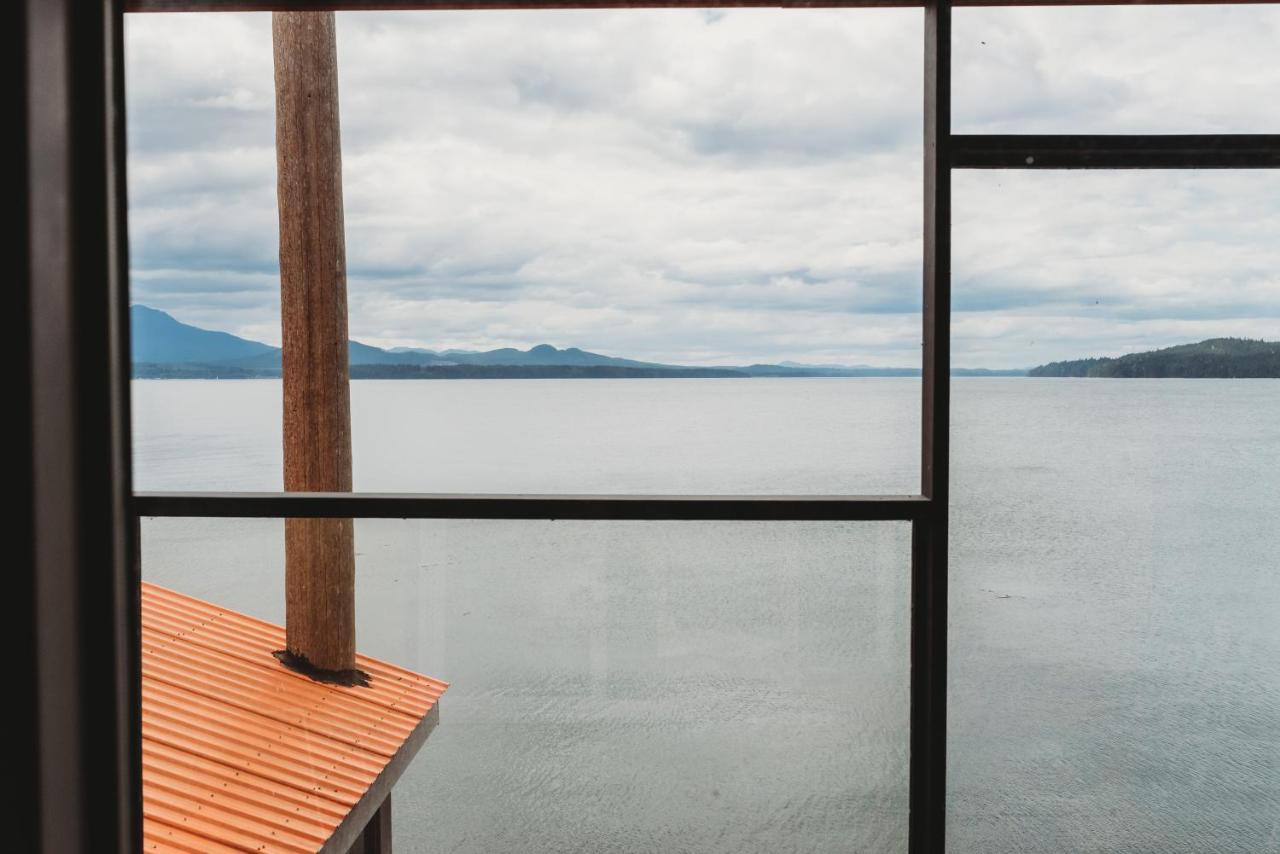 The Oceanfront Hotel Sointula Экстерьер фото