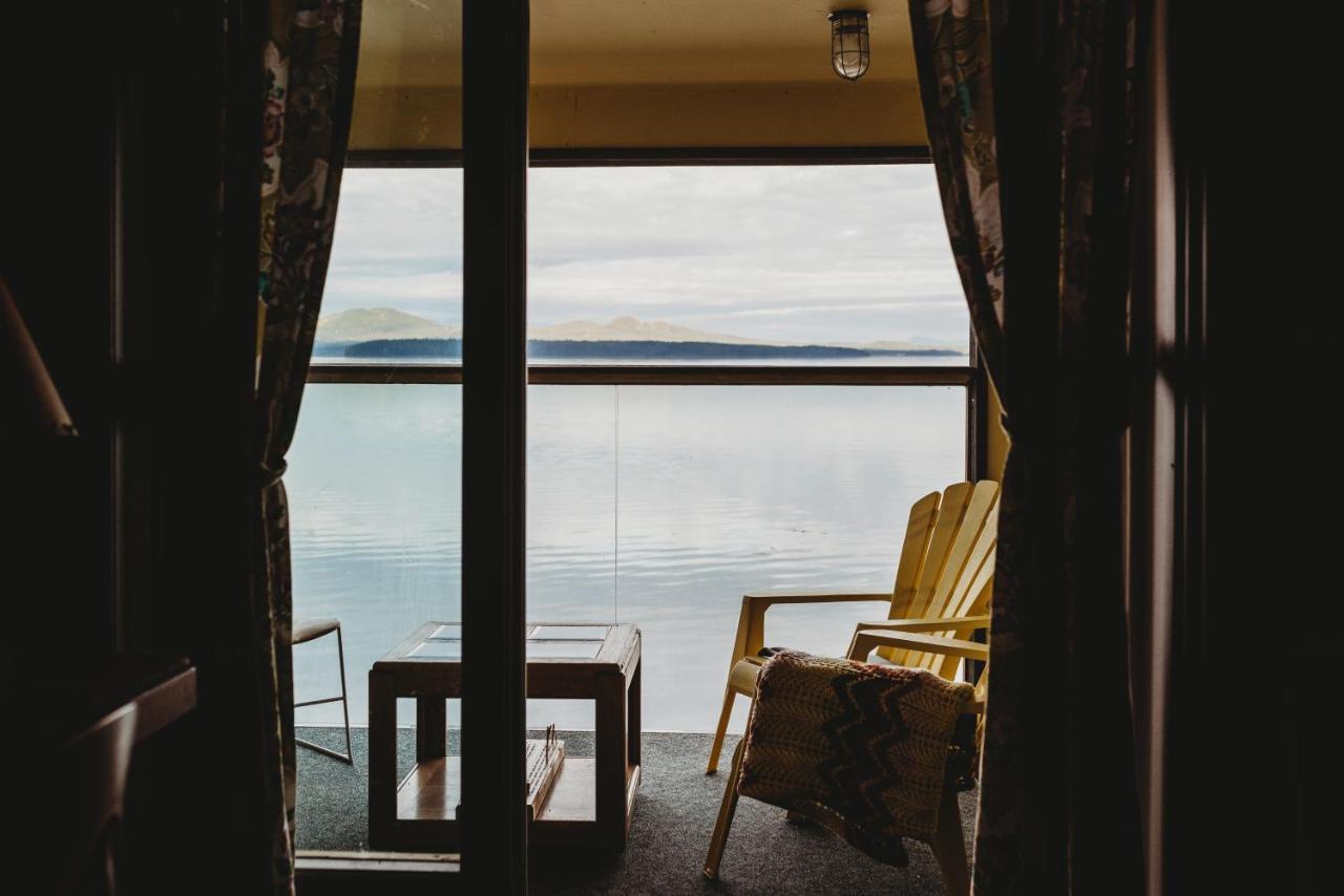 The Oceanfront Hotel Sointula Экстерьер фото