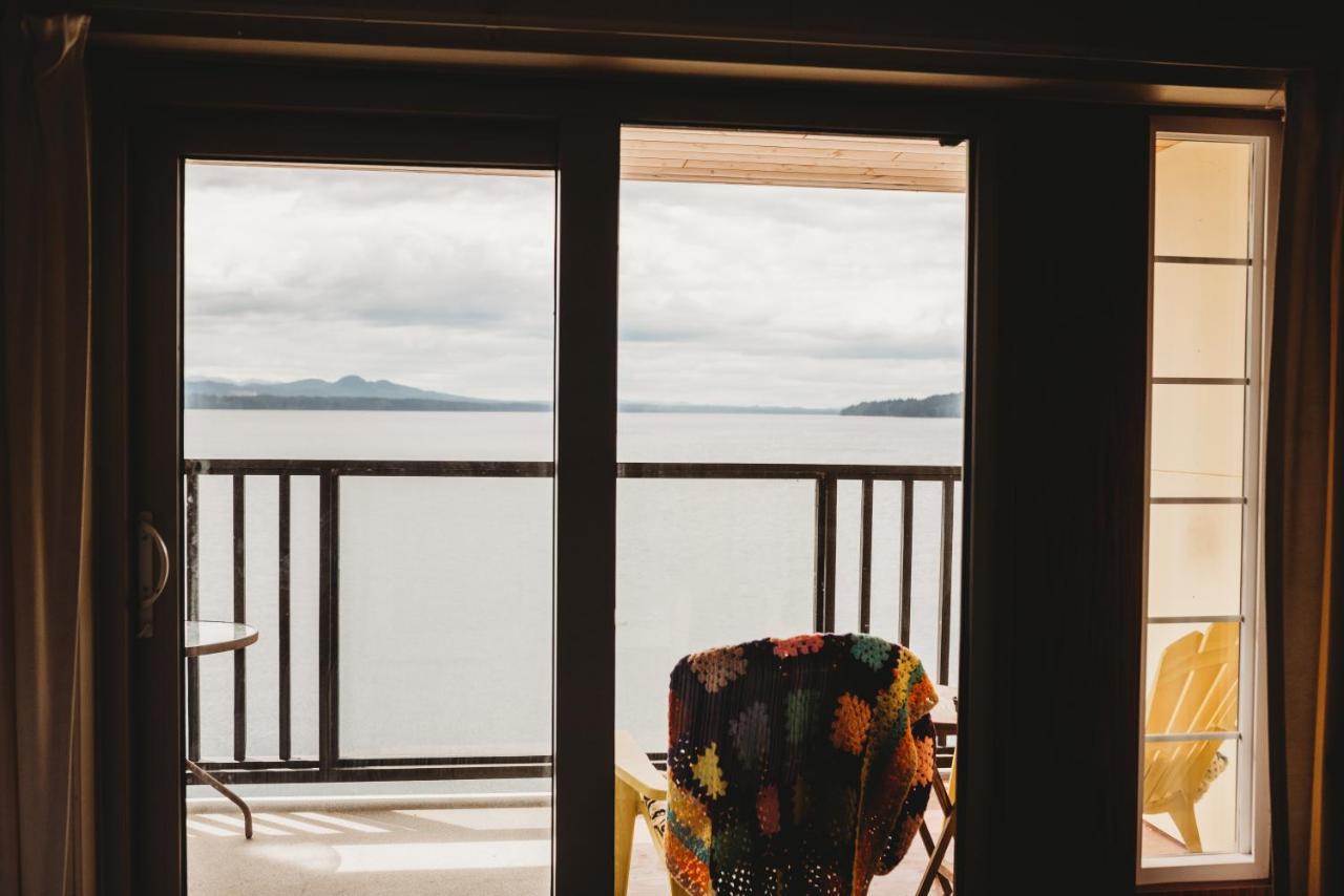 The Oceanfront Hotel Sointula Экстерьер фото
