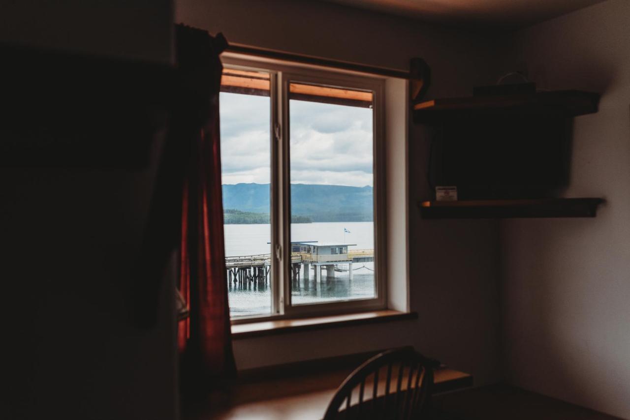 The Oceanfront Hotel Sointula Экстерьер фото