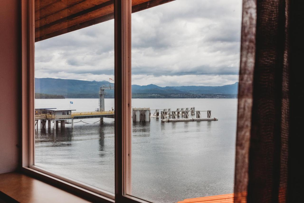 The Oceanfront Hotel Sointula Экстерьер фото
