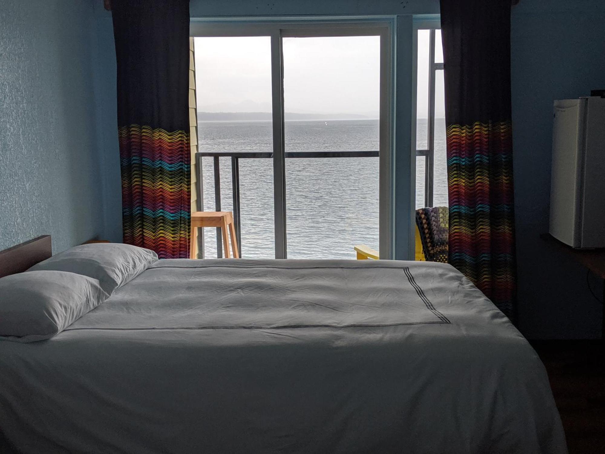 The Oceanfront Hotel Sointula Экстерьер фото