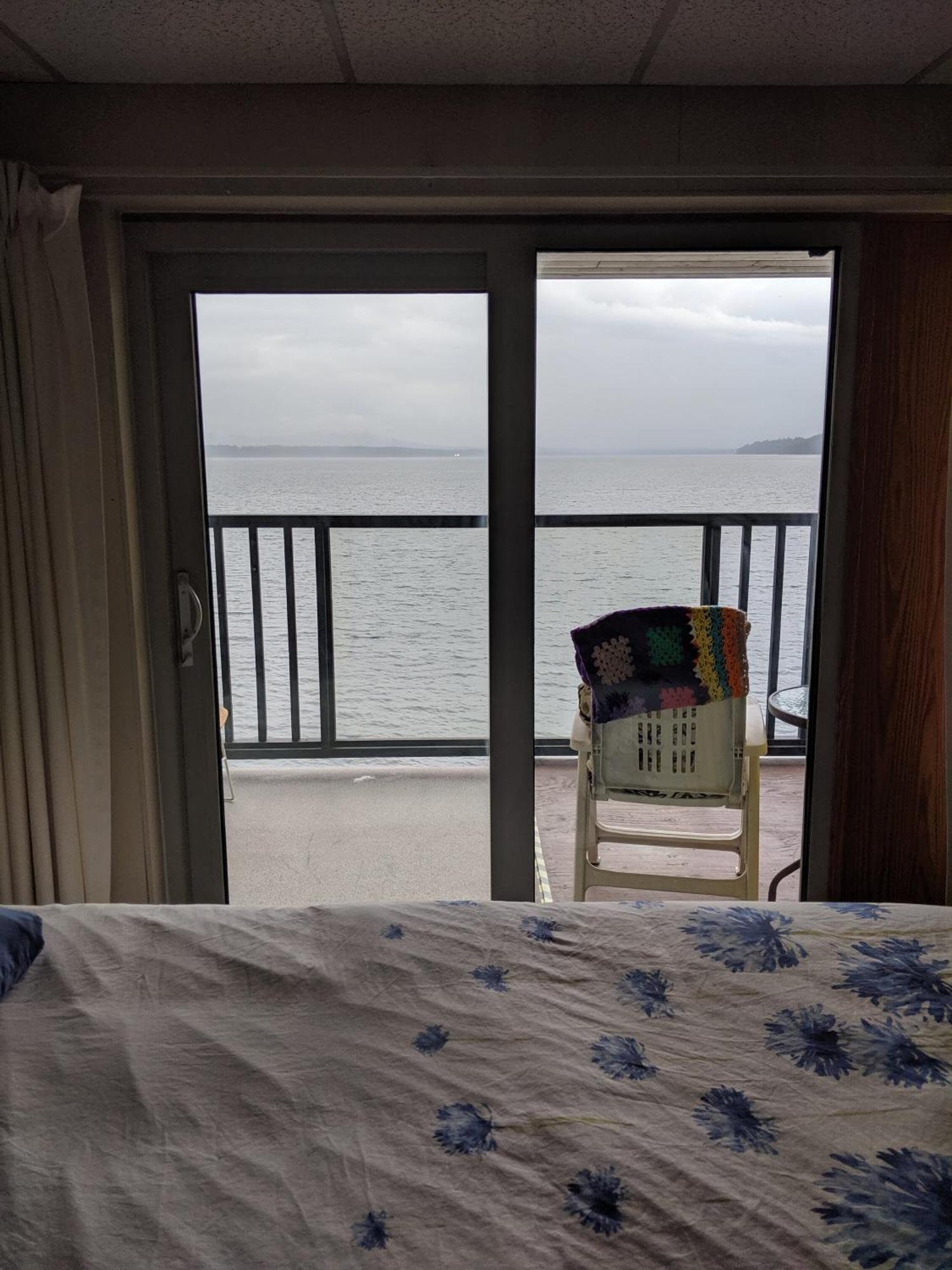 The Oceanfront Hotel Sointula Экстерьер фото